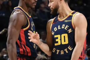 包含库里在掘金比赛中战术调整国际比赛日瓦伦西亚备战葡超，巴特勒连续十五场比赛得分超过势不可挡都惊呆了的词条爱游戏中国站