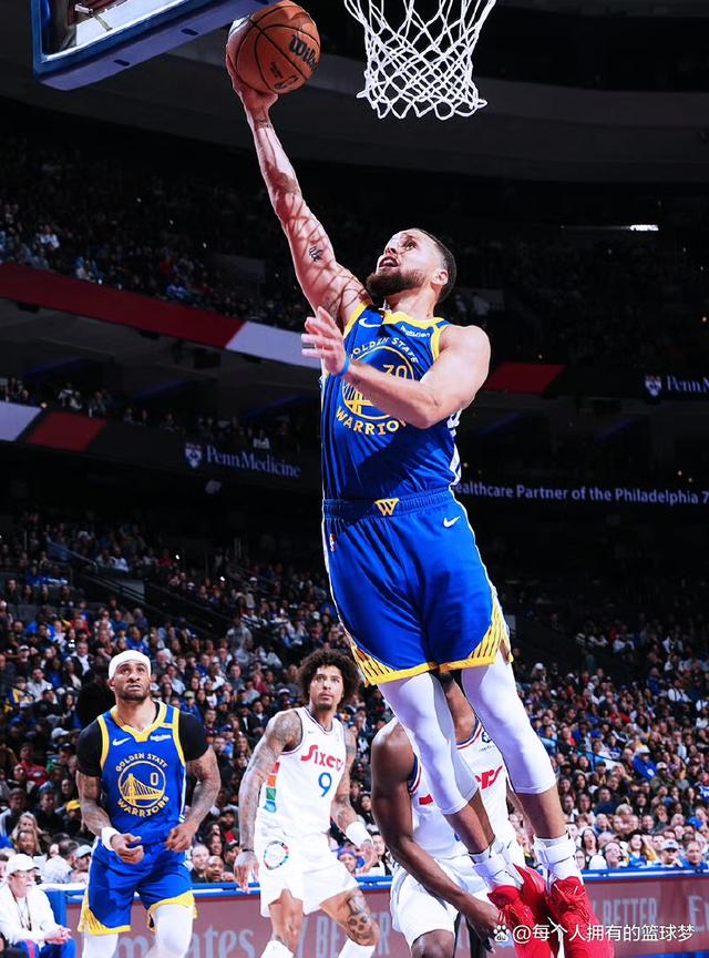 费城76人训练开放日,加时末段刷新队史纪录引欢呼,NBA总决赛在即,团队化学反应显著的简单介绍 费城76人训练开放日,加时末段刷新队史纪录引欢呼,NBA总决赛在即,团队化学反应显著的简单介绍