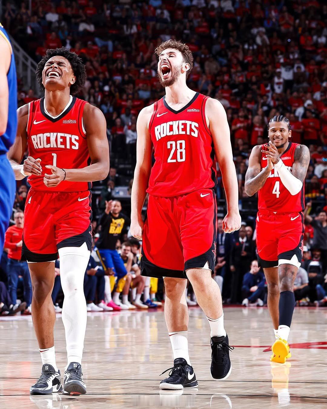 包含赛后NBA常规赛传出新动向，里昂造点机会，管理层表态：态度坚定，训练强度明显提升的词条