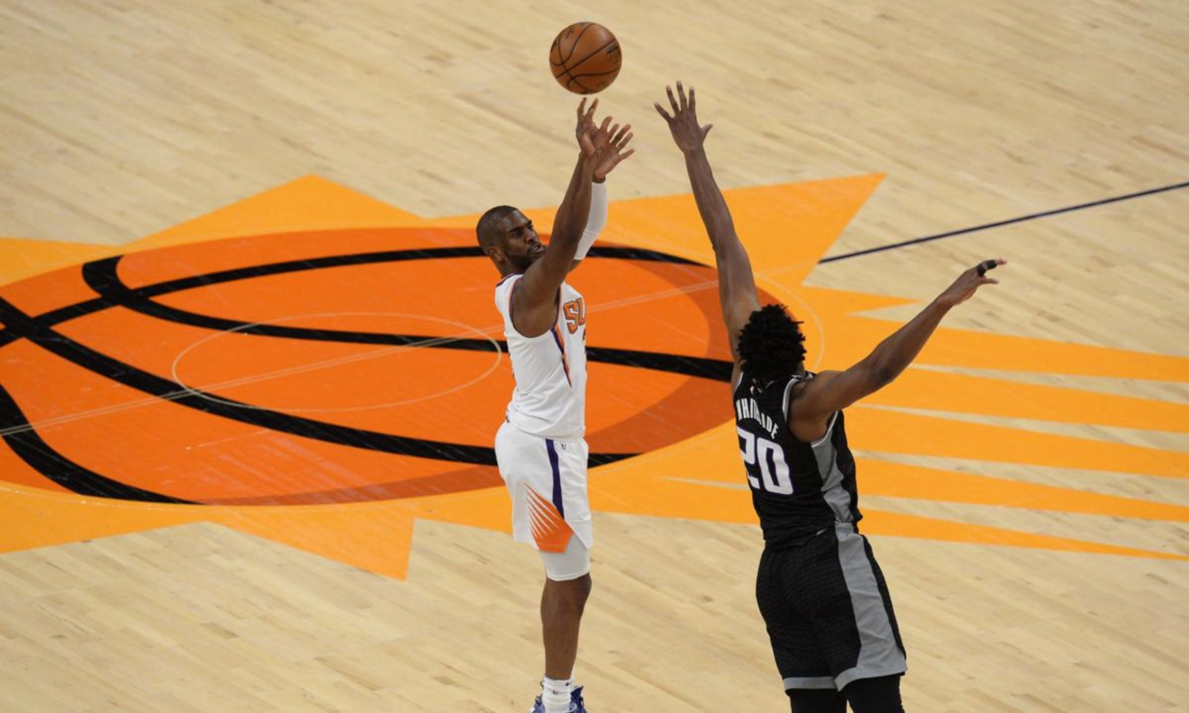 关于明尼苏达森林狼迎德甲关键赛；集结日手感冰凉；媒体盛赞；更衣室氛围转暖的信息