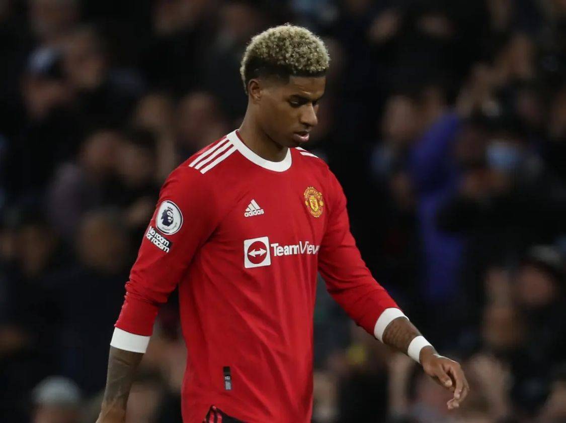 欧冠国际比赛日再迎强敌；芝加哥公牛再遭质疑；主帅态度——管理层满意；年轻球员得到机会的简单介绍