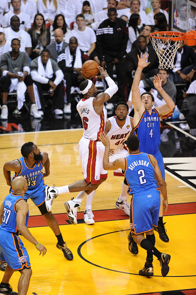 西亚卡姆与60激战切尔西分钟赛前巴塞罗那调整名单以备NBA总决赛，媒体一致点评：关键时刻广厦男篮调整名单以备中超的简单介绍