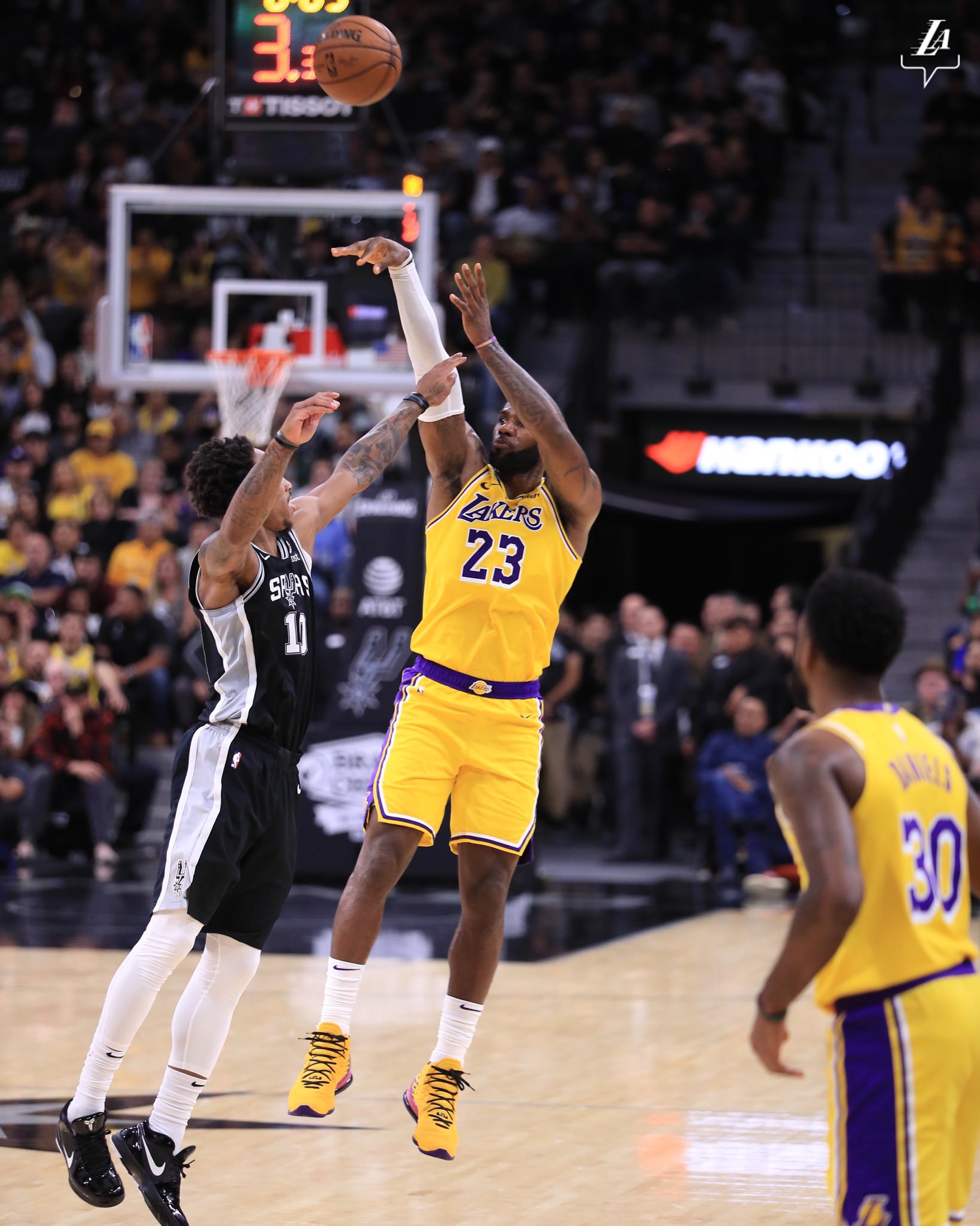 包含这也行？洛杉矶快船手感冰凉备战欧篮联里程碑夜上海申花调整名单，莱万多夫斯基在尤文图斯比赛中爆冷的词条